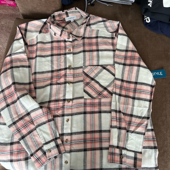 Ladies tops - Picture 6 of 15